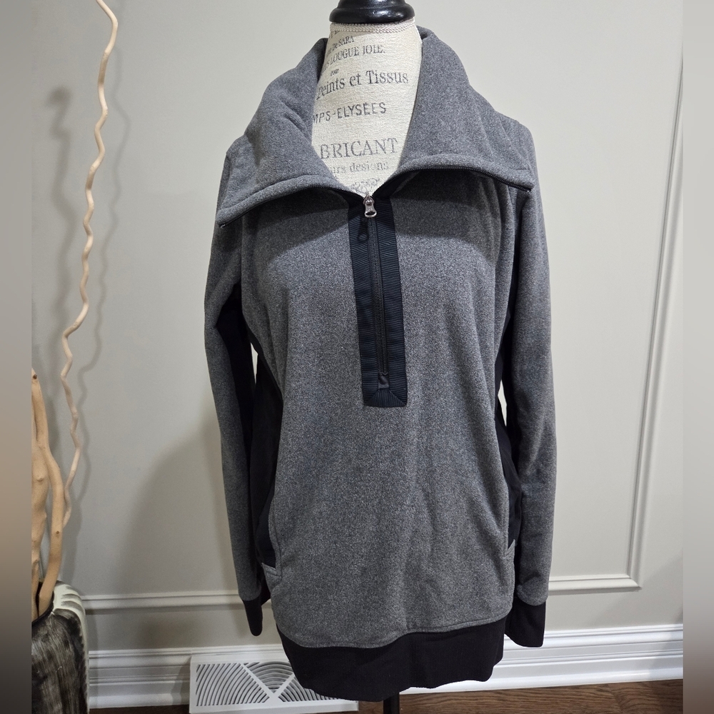 Lululemon Post Chaturanga Gray and Black Half-Zip Pullover Sz.10